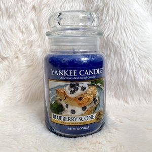 Yankee Candle Blueberry Scone Large Jar 22oz